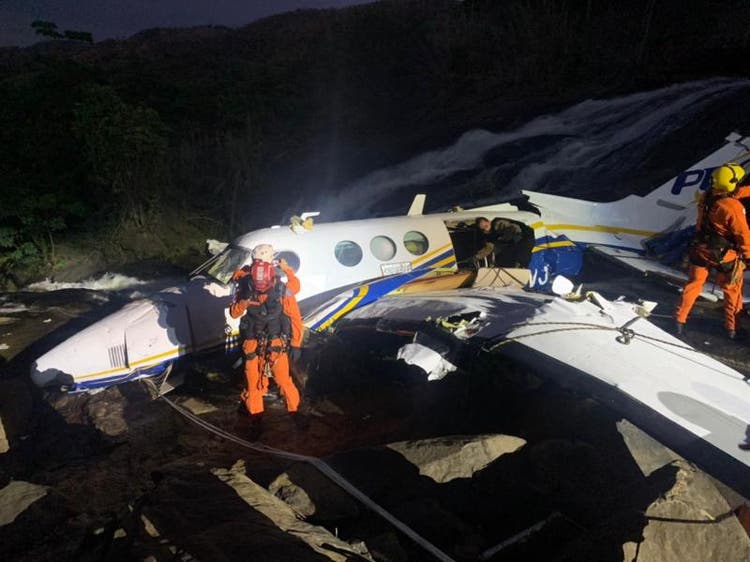 Avião de Marília Mendonça caí em Minas Gerais