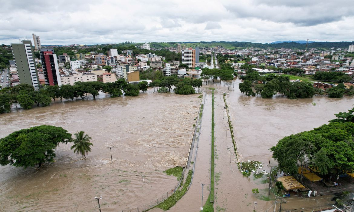 Imagem do alto do Estado da Bahia após as chuvas fortes
