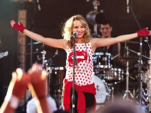 Bridgit Mendler retorna com EP surpresa após quase uma década longe da música